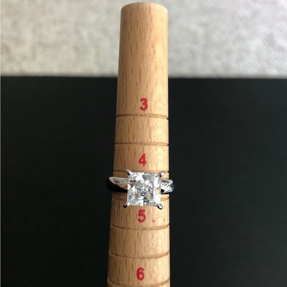 Epiphany 2 carat princess cut diamonique ring - Picture 5 of 5